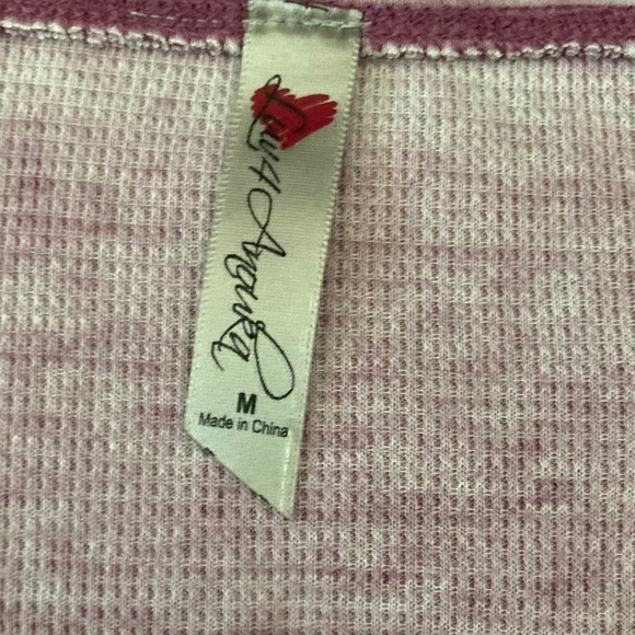 Lavender Long Sleeve V-Neck Top - Picture 2 of 4